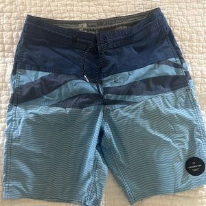 Quicksilver board shorts boys 28/14